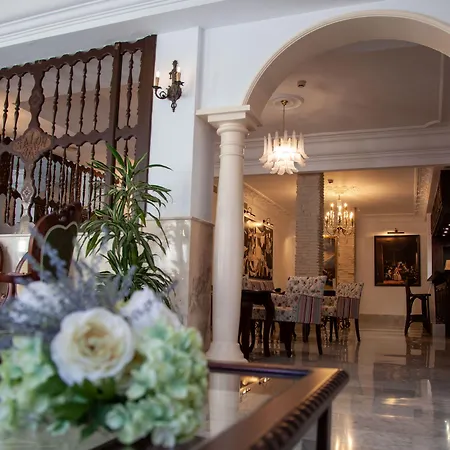 蒙特马尔阿科斯酒店 3* 托雷莫利诺斯