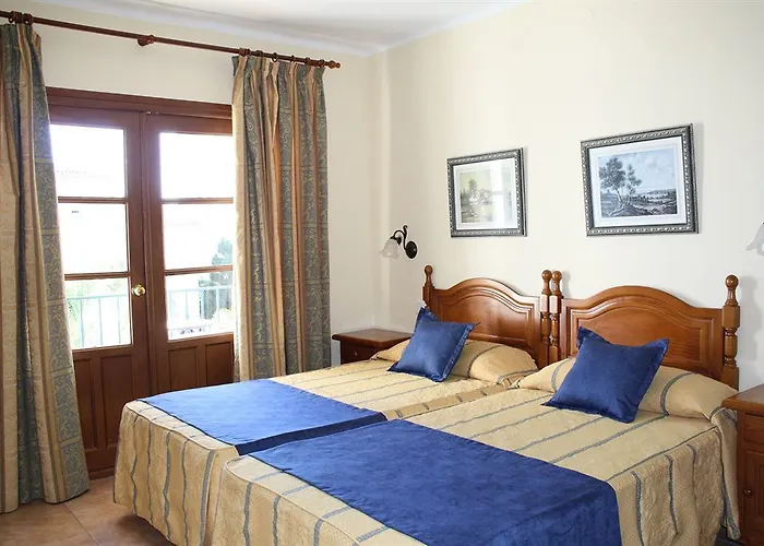 蒙特马尔阿科斯酒店 3*