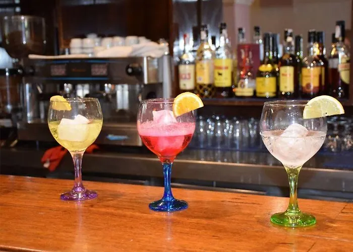 蒙特马尔阿科斯酒店 酒店 托雷莫利诺斯