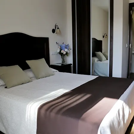 蒙特马尔阿科斯酒店 3* 托雷莫利诺斯