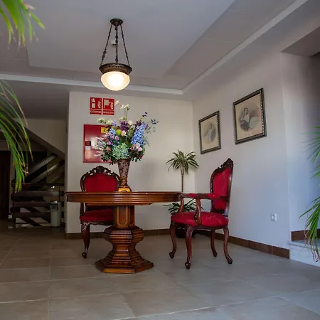 蒙特马尔阿科斯酒店 3* 托雷莫利诺斯